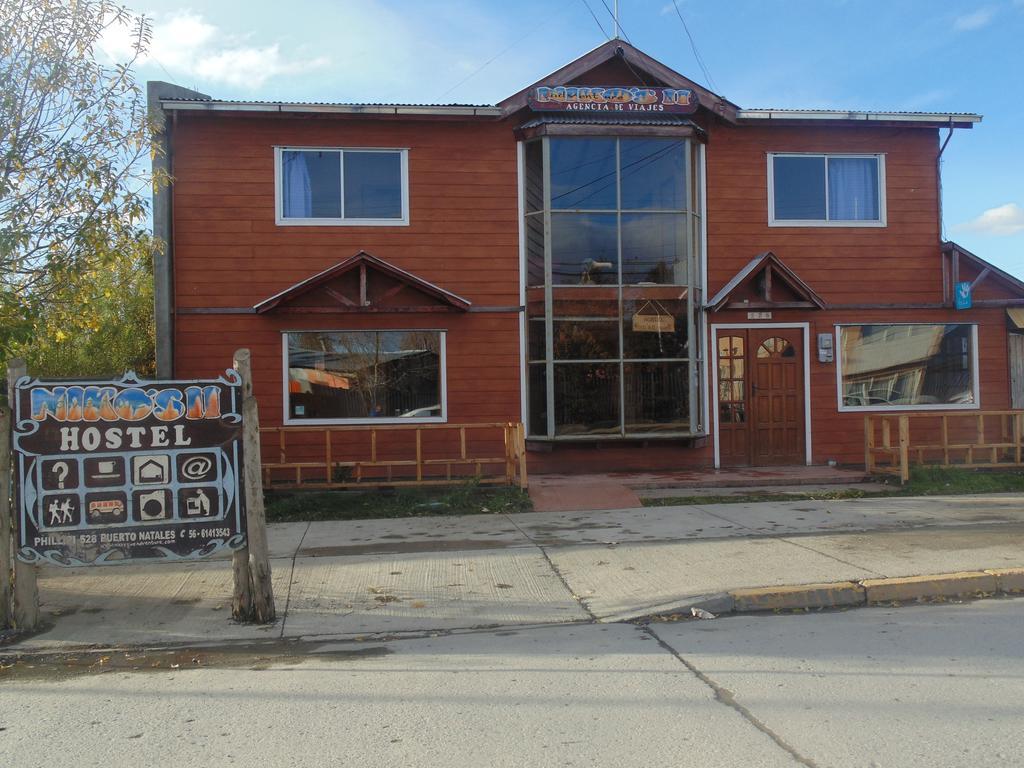 Nikos II Adventure Hostel Puerto Natales Exterior photo